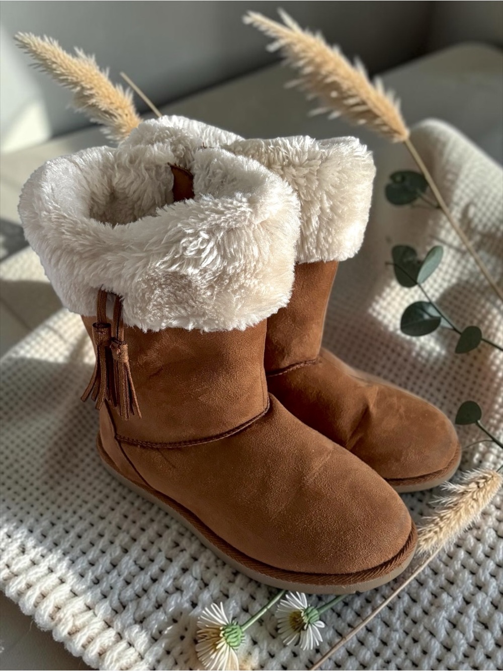 Magellan Faux‑Suede Winter Boots with Faux‑Fur Cuff & Tassel  Girls Size 3  VGUC